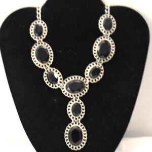 Glamorous Victorian Black Beveled Glass Stone Inlay Silver Tone 18" Necklace